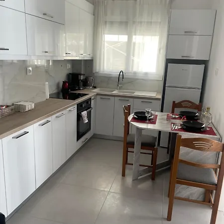 Iris Апартаменты