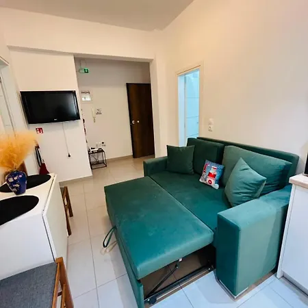 Iris Apartment *