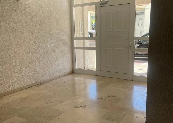 Iris Λουτράκι