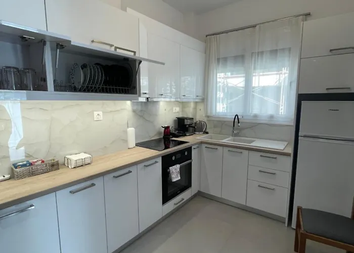 Iris Апартаменты *