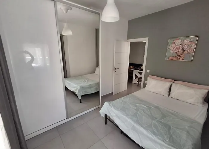 Апартаменты Iris Лоутраки